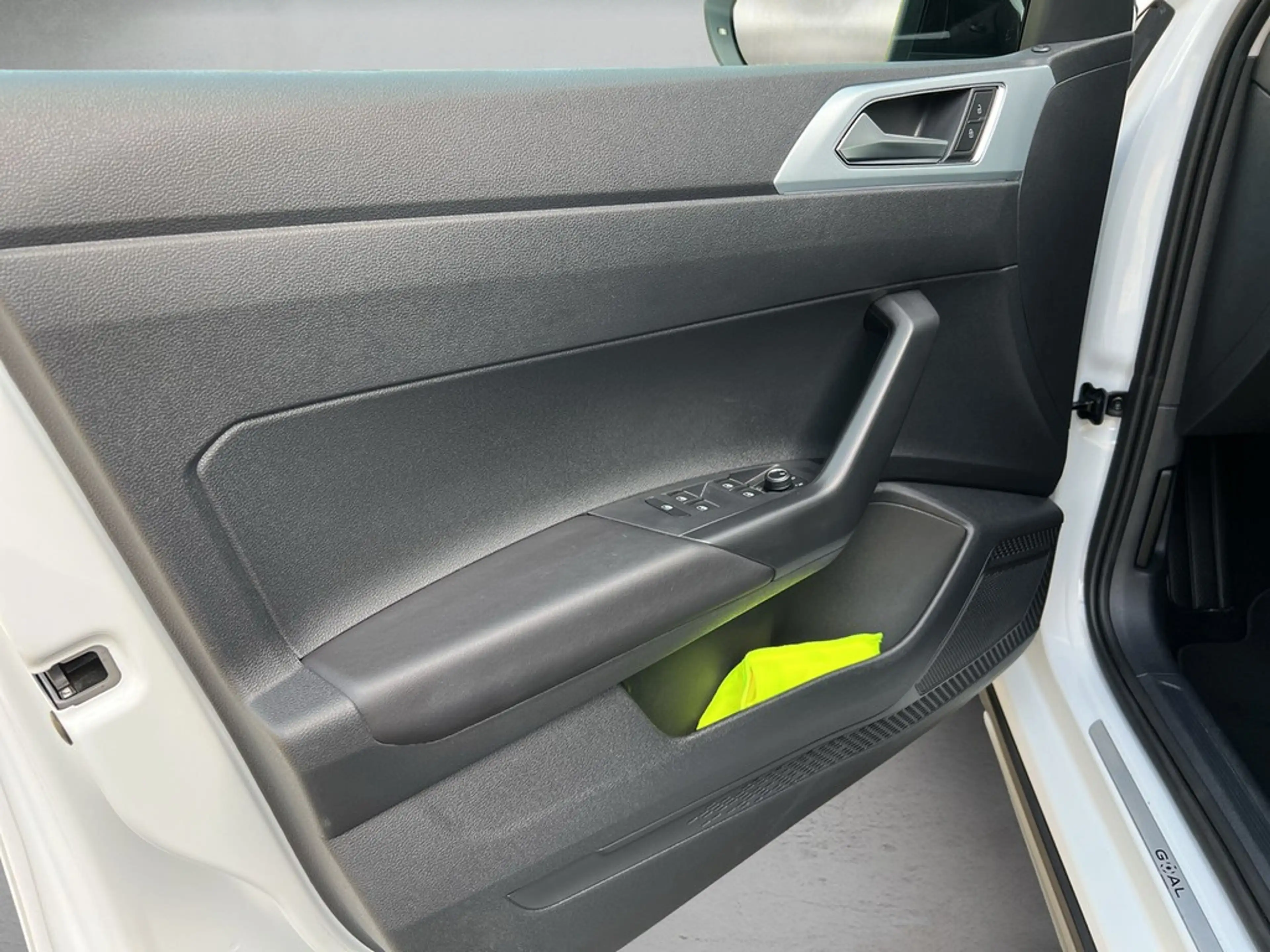 Volkswagen Taigo 1.0 TSI Goal LED*ACC*PDC — photo 6