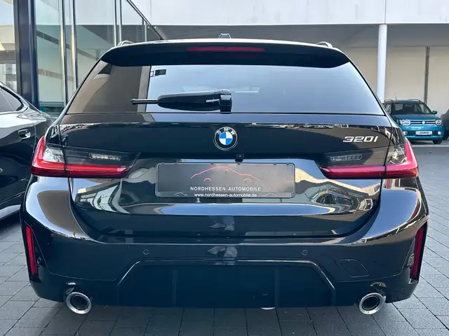 BMW 3 Series view 7