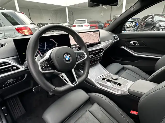 BMW 3 Series view 10