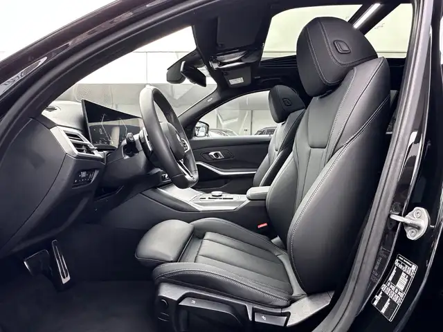 BMW 3 Series view 9