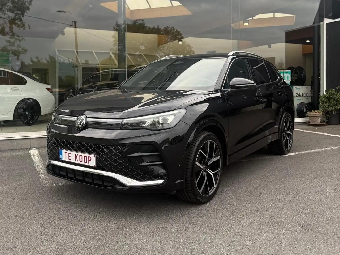 Volkswagen Tiguan Tiguan 1.5 eTSI OPF DSG R-Line - 1
