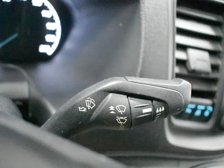 Ford Transit Custom 2023, foto 12