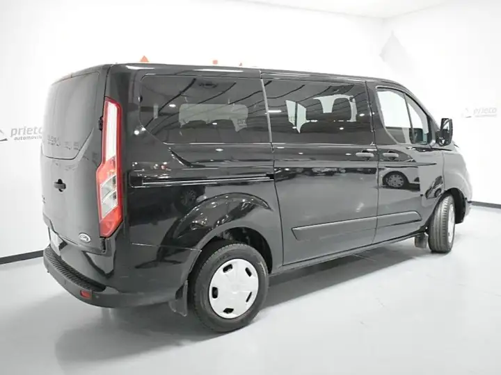 Ford Transit Custom 2023, foto 32