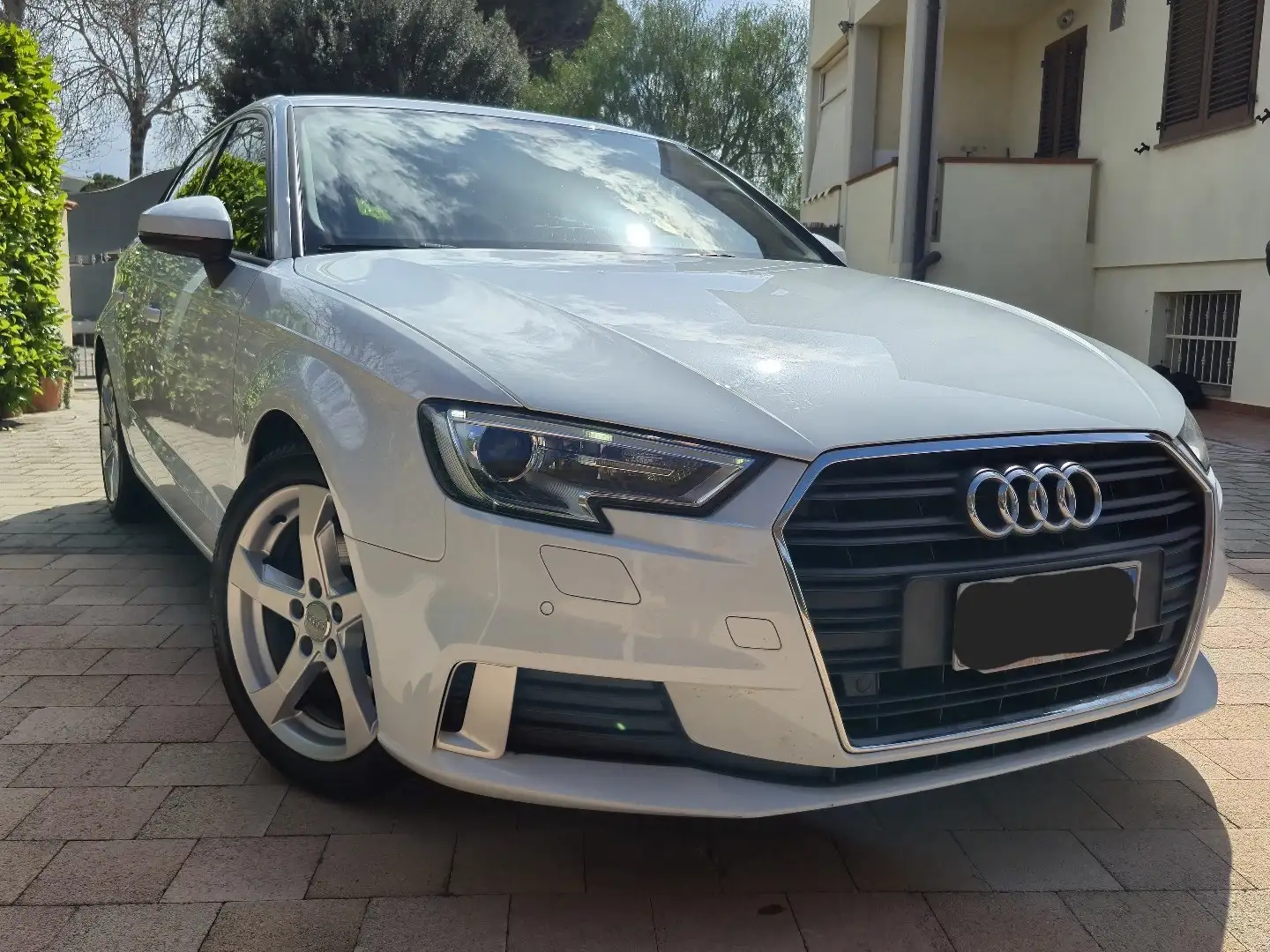 Audi A3 1.6 tdi Sport 116cv - 1