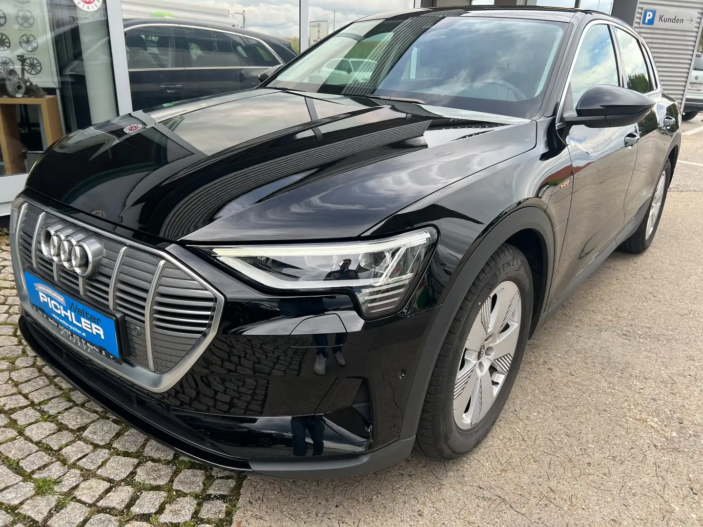 Audi e-tron 50 quattro - 1