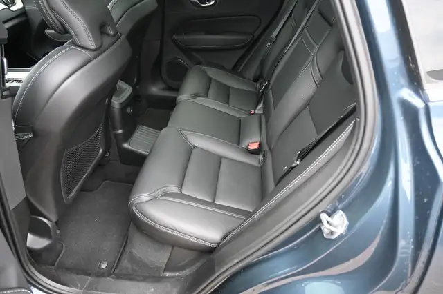 Volvo XC60 view 12