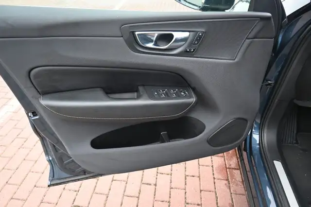 Volvo XC60 view 15