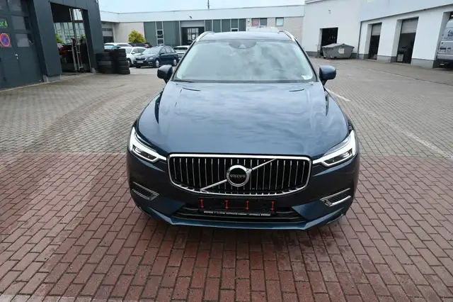 Volvo XC60 view 3