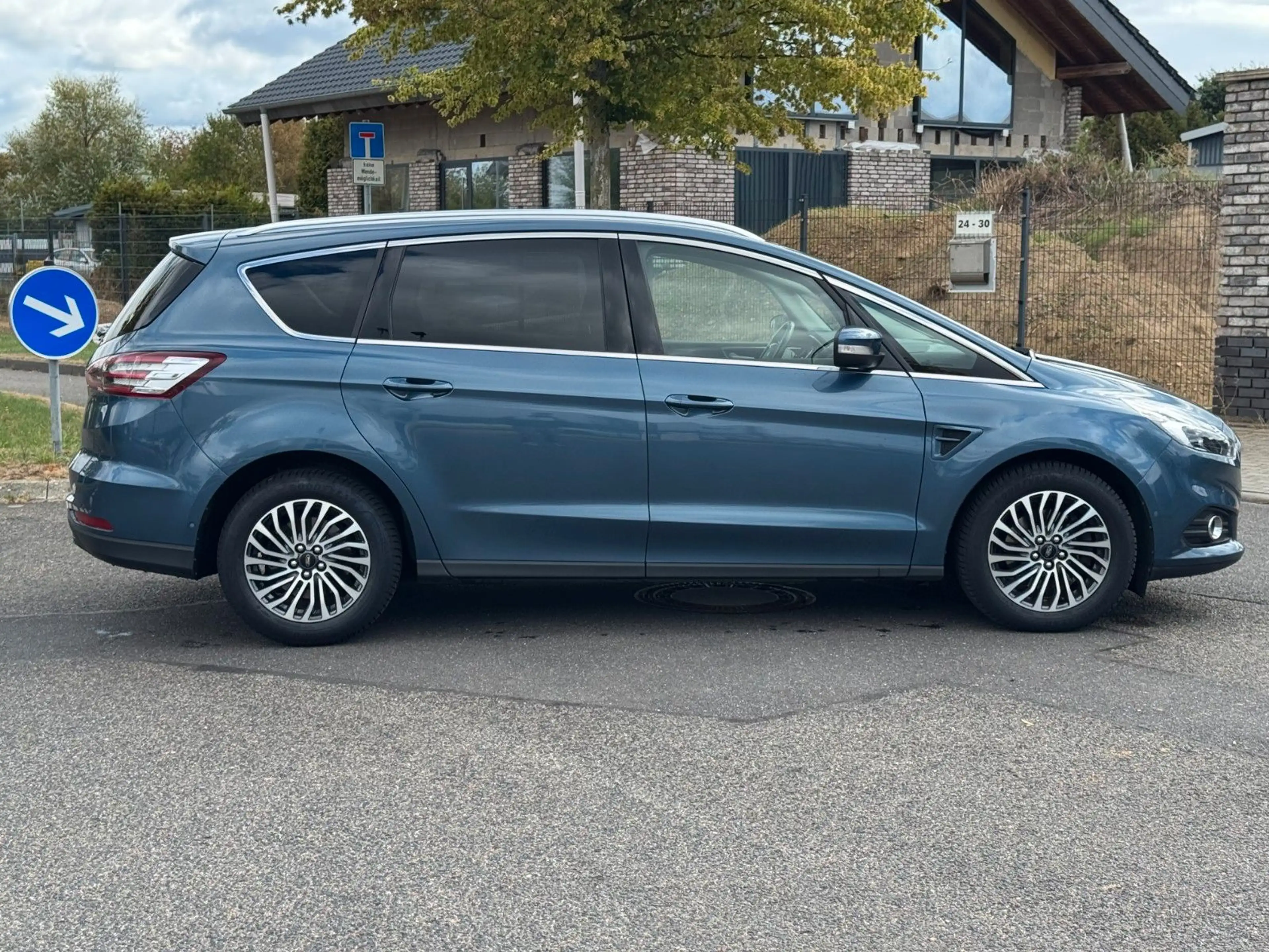 Ford S-Max Titanium*Autom.*Navi*7-Sitz*Kamera*SHZ* — photo 6