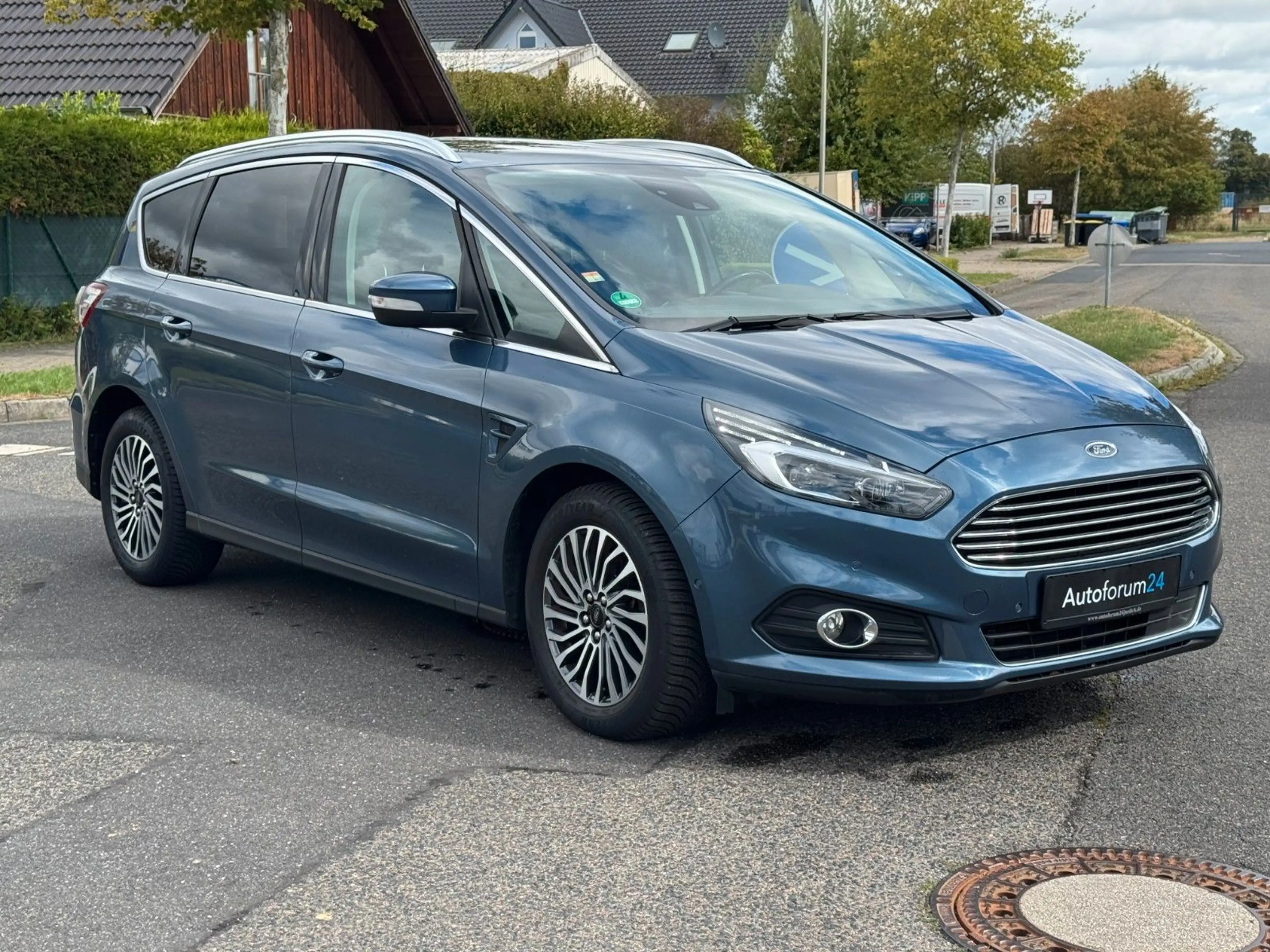 Ford S-Max Titanium*Autom.*Navi*7-Sitz*Kamera*SHZ* — photo 7