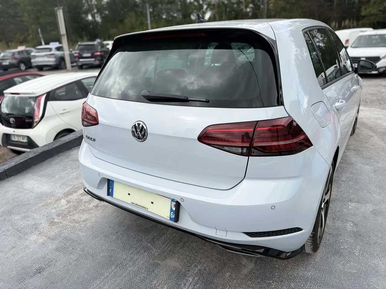 Volkswagen Golf Standard Model — photo 7
