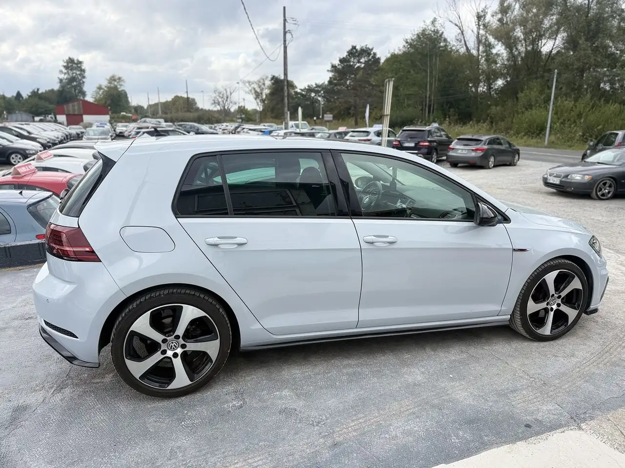 Volkswagen Golf Standard Model — photo 8