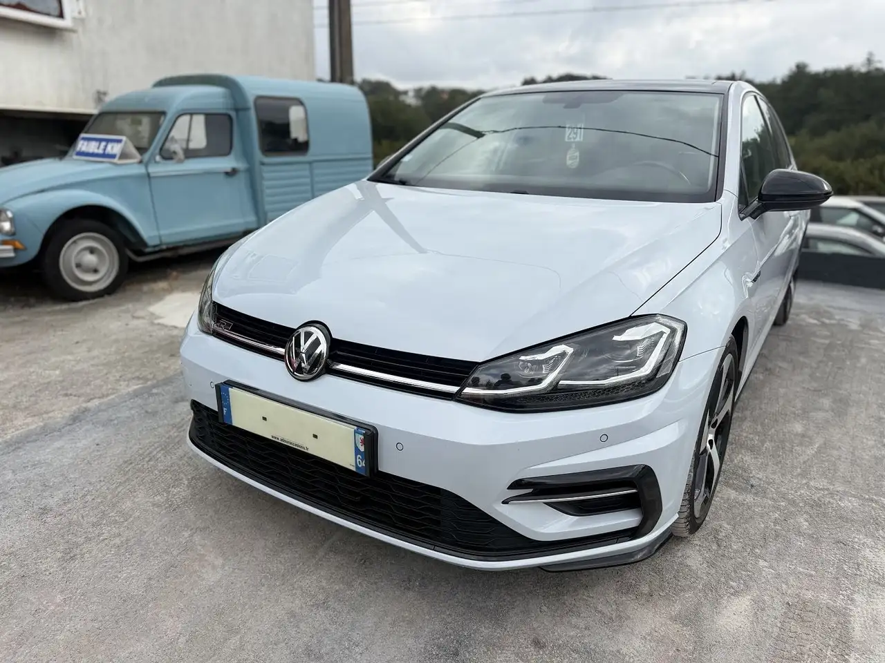 Volkswagen Golf Standard Model — photo 2