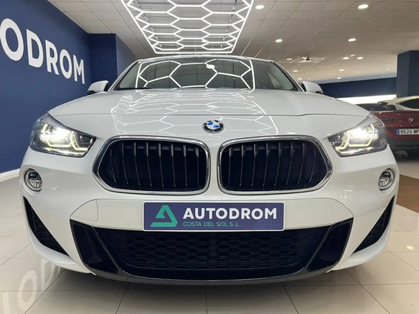 BMW X2 sDrive 18i Bianco - 2
