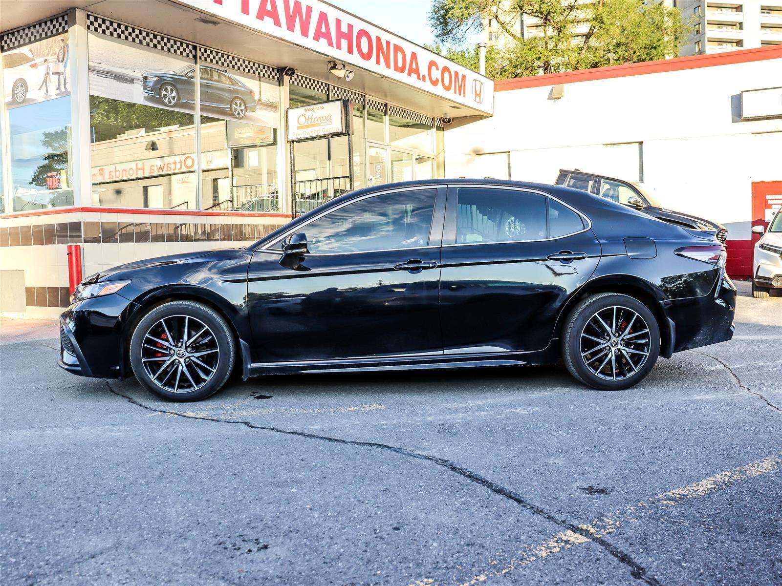 2024 Toyota Camry SE BACKUP CAM HEATED SEATS ALLOYS — снимка 1
