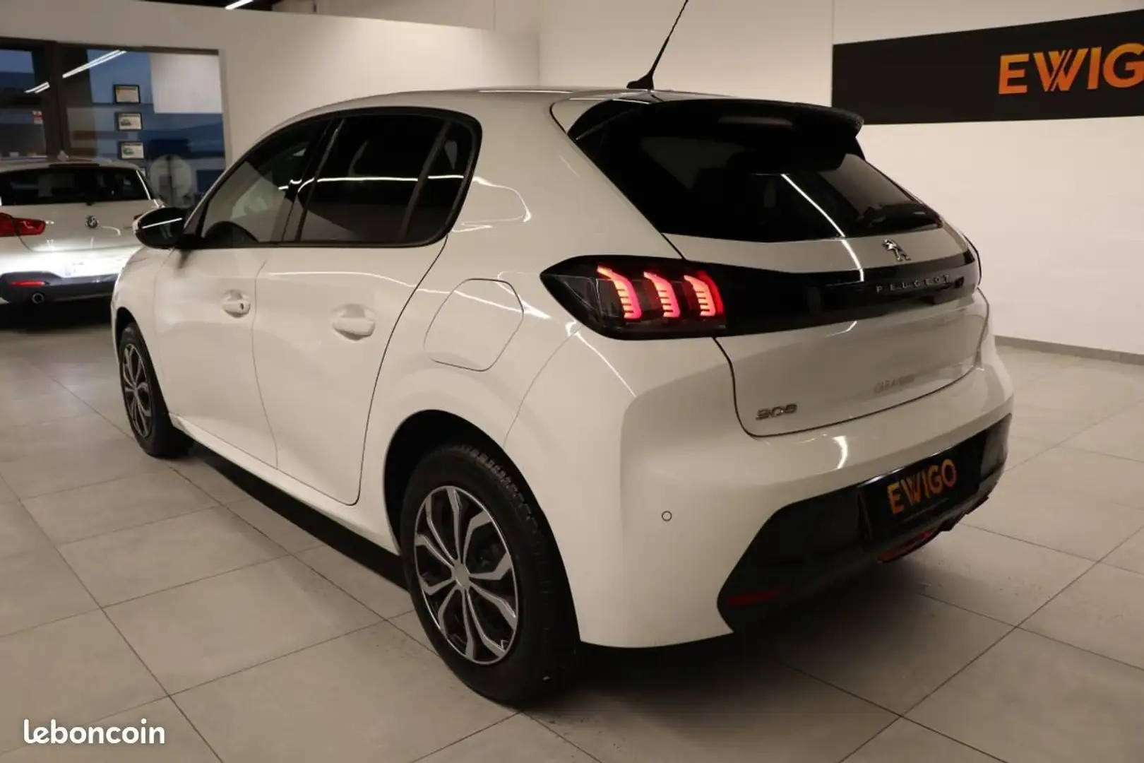 Peugeot 208 GENERATION-I 1.5 BLUEHDI 100 ALLURE Blanc - 2