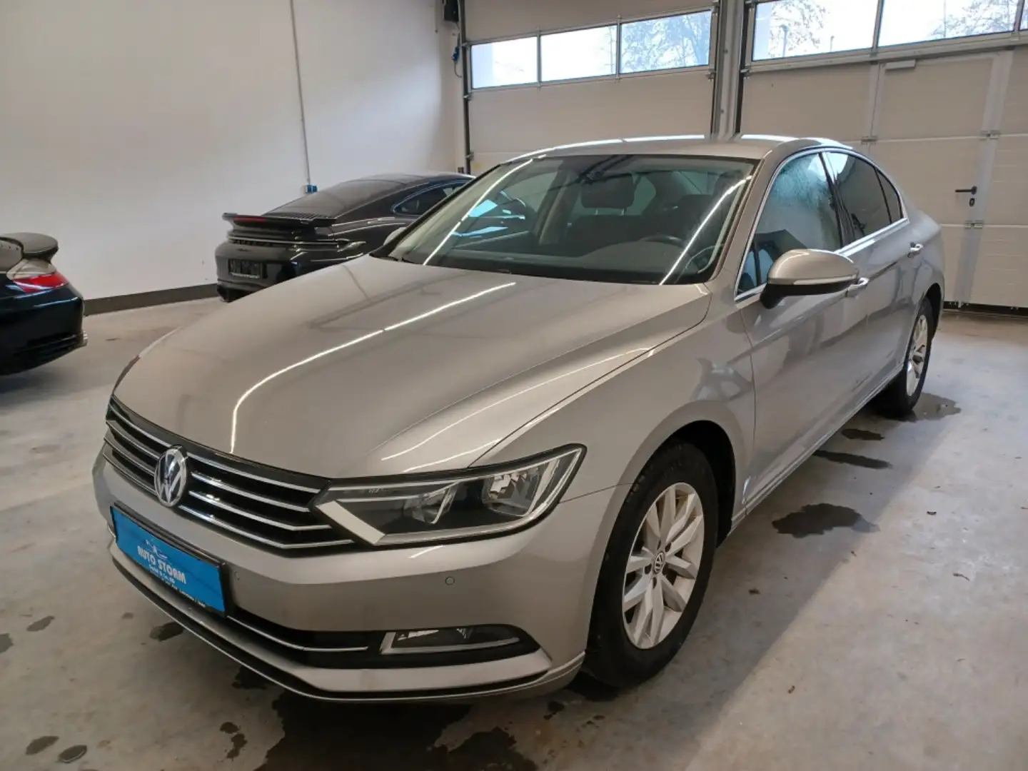 Volkswagen Passat 1.4 TSI Limousine BMT Comfortline*ACC*PDC*1-HA* AC Silber - 1