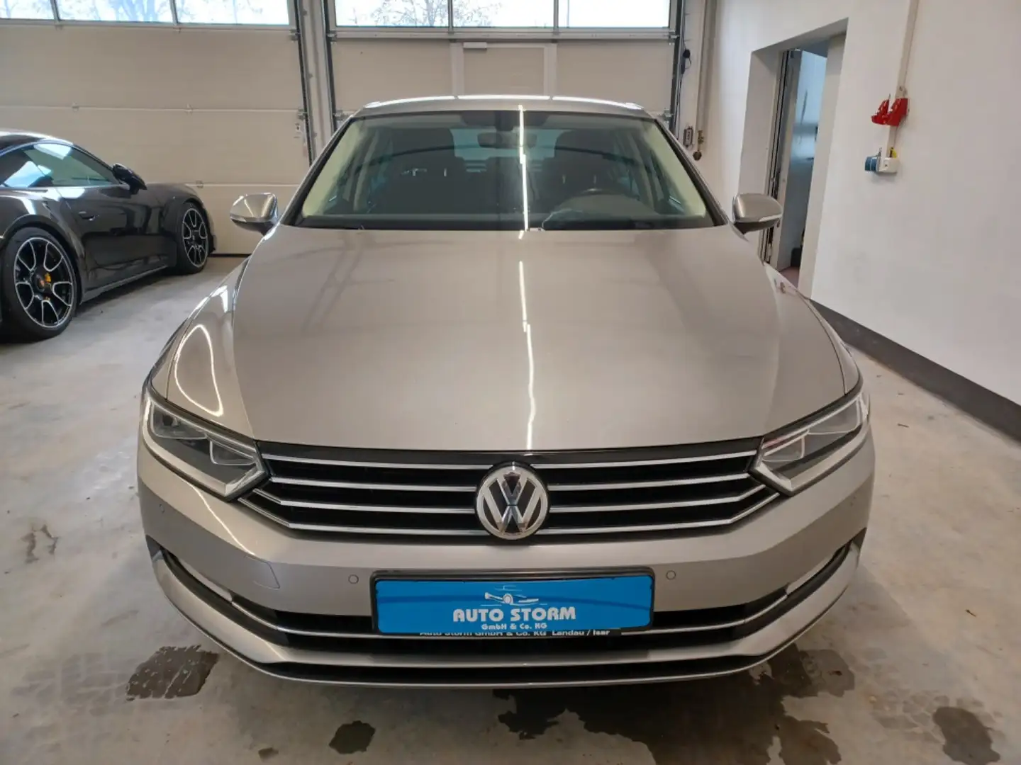 Volkswagen Passat 1.4 TSI Limousine BMT Comfortline*ACC*PDC*1-HA* AC Silber - 2