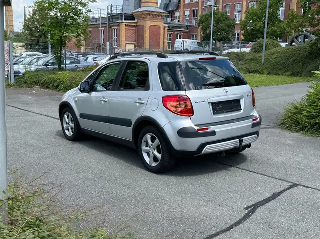 Suzuki SX4 view 6