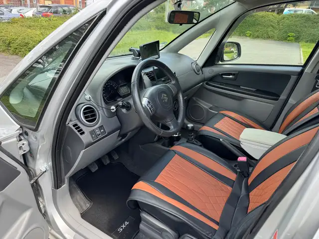 Suzuki SX4 view 8