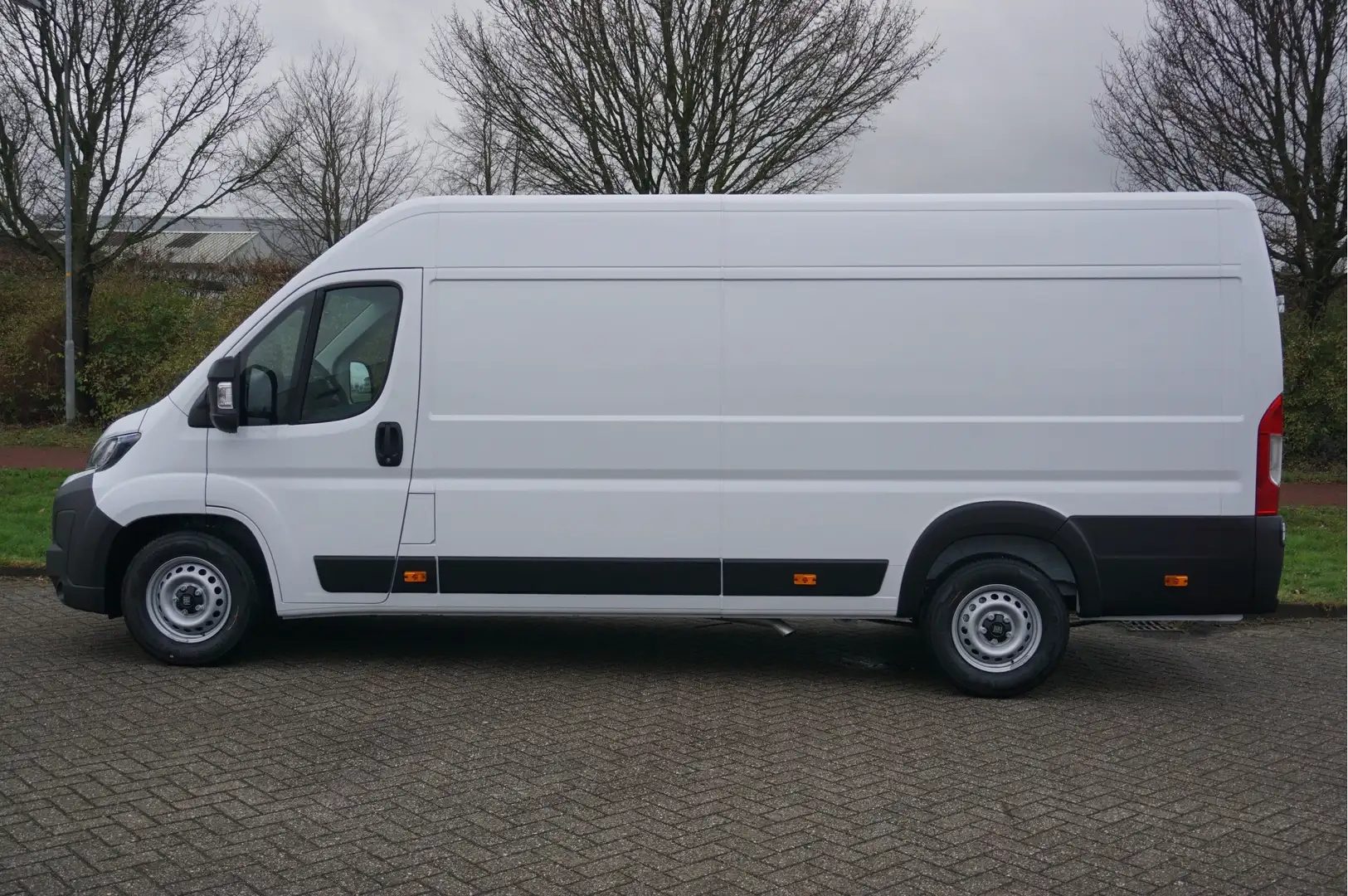 Fiat Ducato Maxi 35 2.2 180PK L4H2 EAT8 AUT BPM VRIJ!! Airco, Blanc - 2