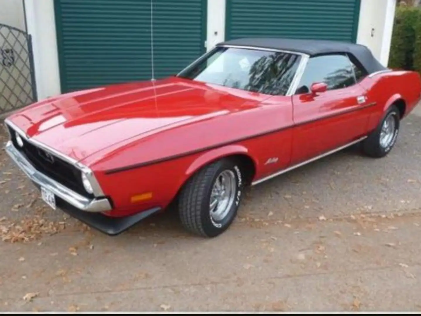 Ford Mustang Convertible Red - 2