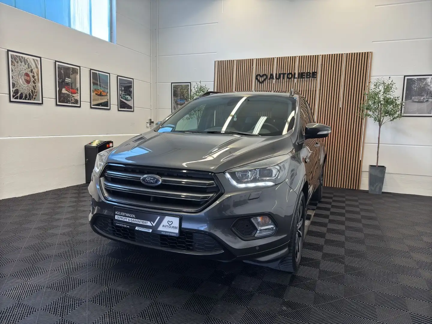 Ford Kuga 1.5 ST-Line ALLRAD*PANO*NAVI*AUTOMATIK Grau - 2