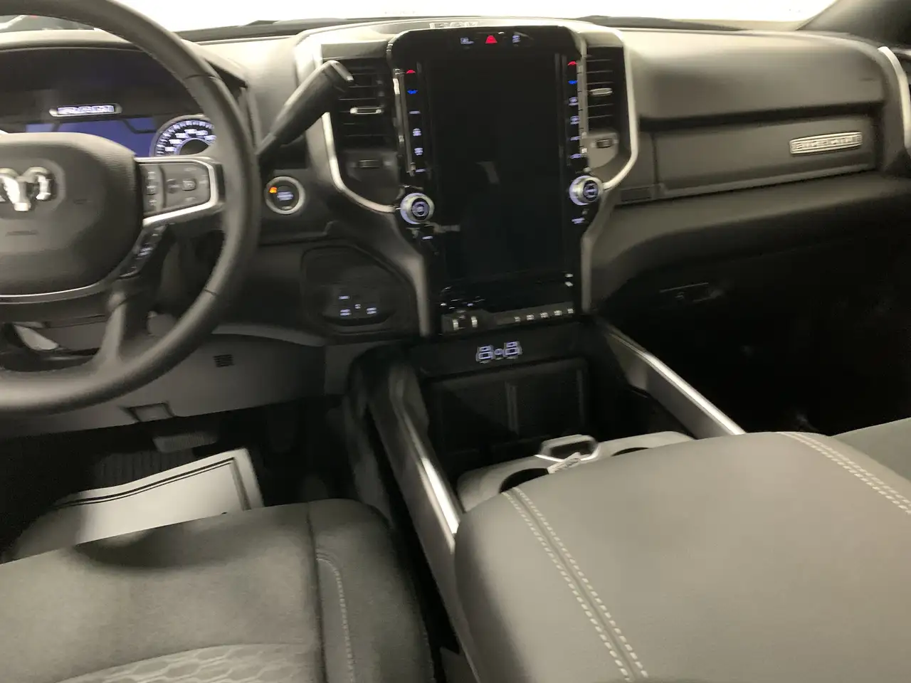 RAM 3500 снимка RAM 3500