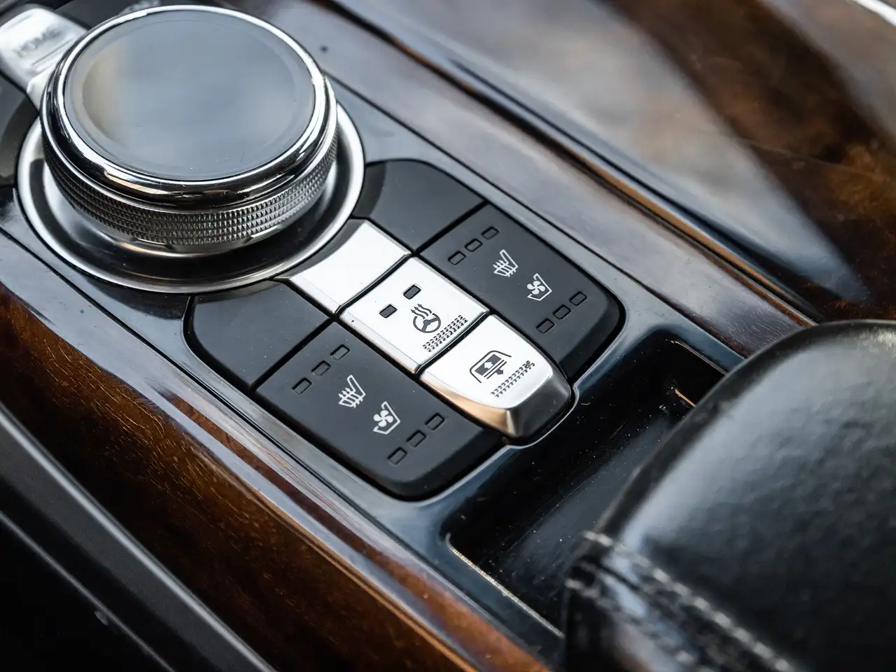Genesis G90 снимка Genesis G90