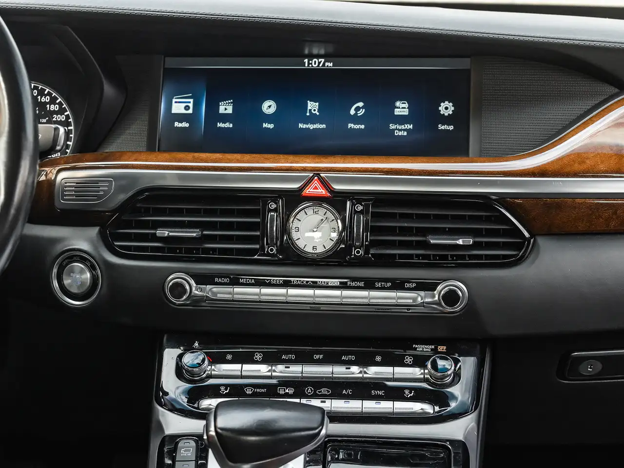 Genesis G90 снимка Genesis G90