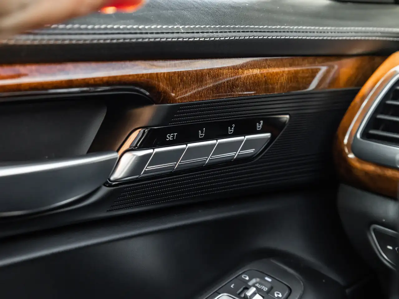 Genesis G90 снимка Genesis G90