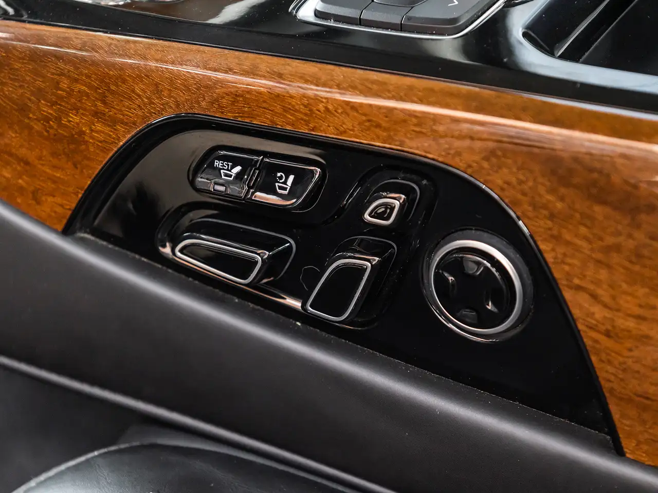 Genesis G90 снимка Genesis G90