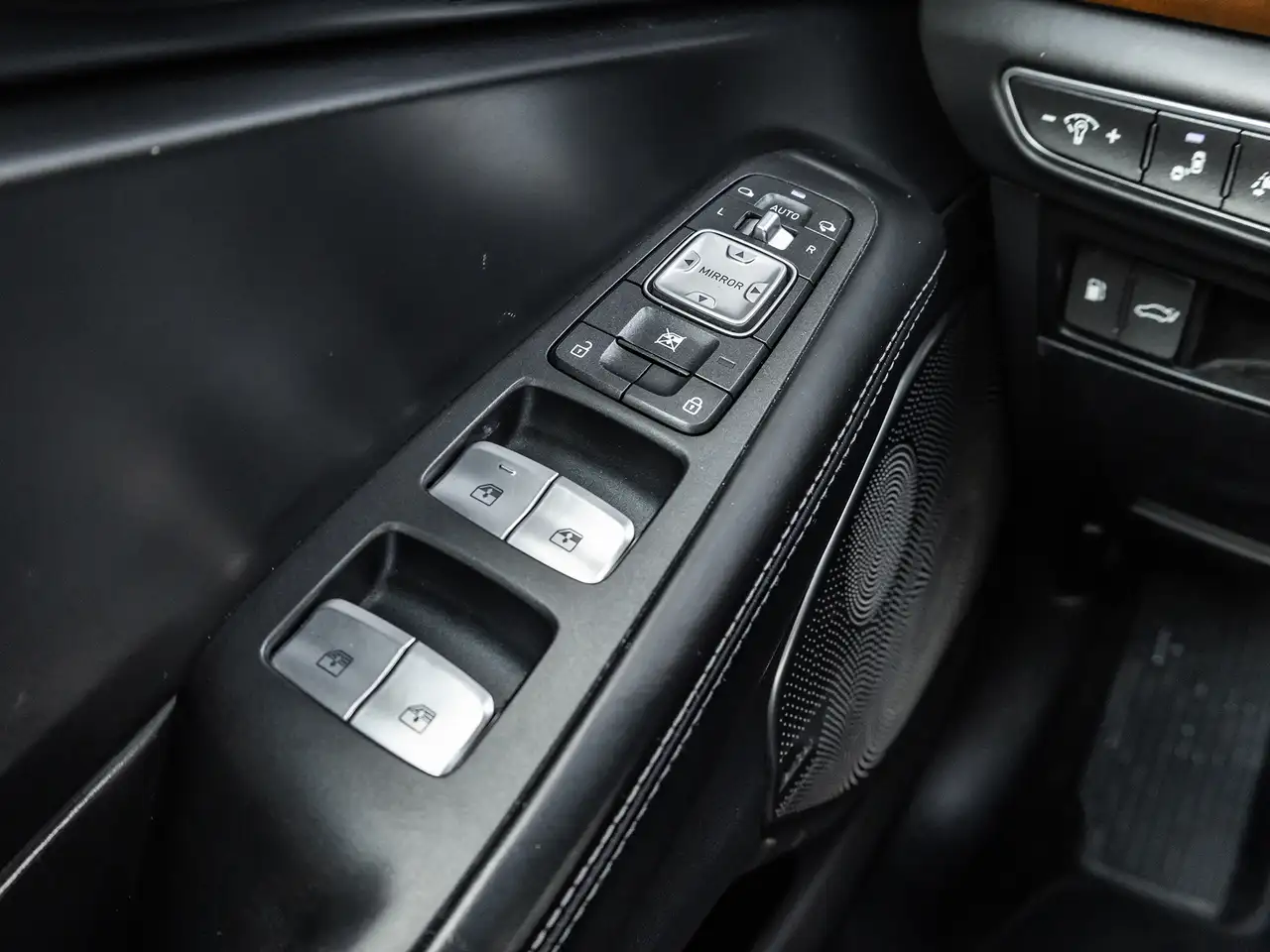 Genesis G90 снимка Genesis G90