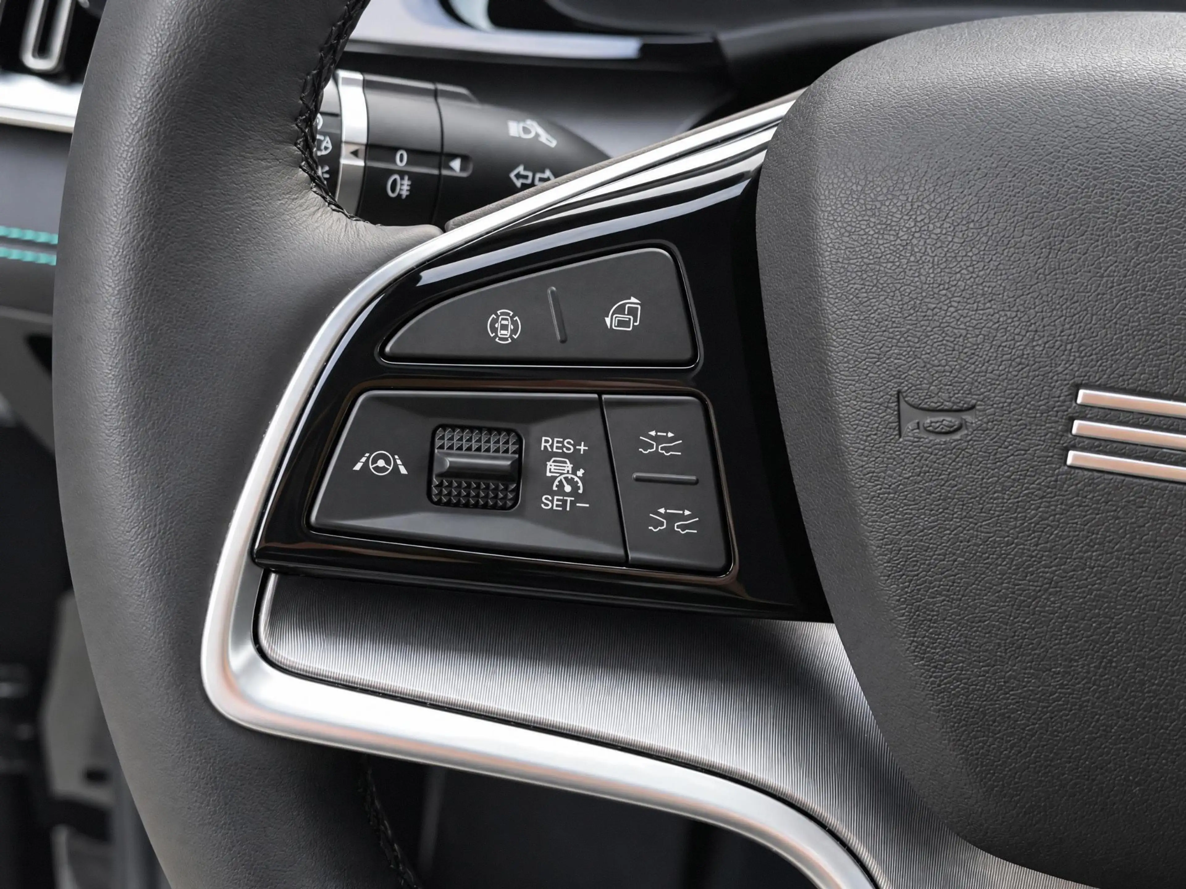 BYD Seal U 1.5 DM-i FWD Boost — photo 11