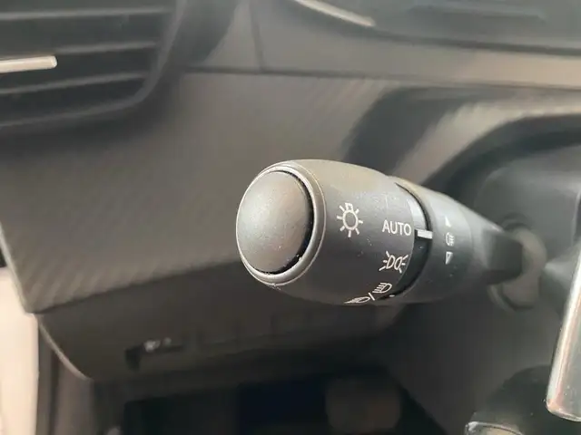 Peugeot 208 view 21