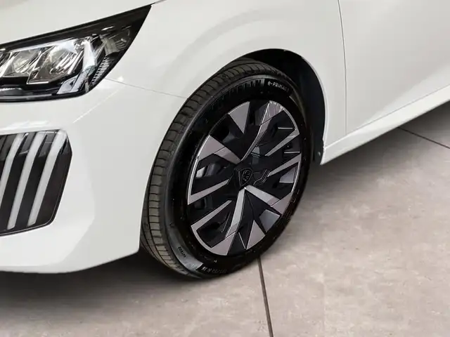 Peugeot 208 view 15
