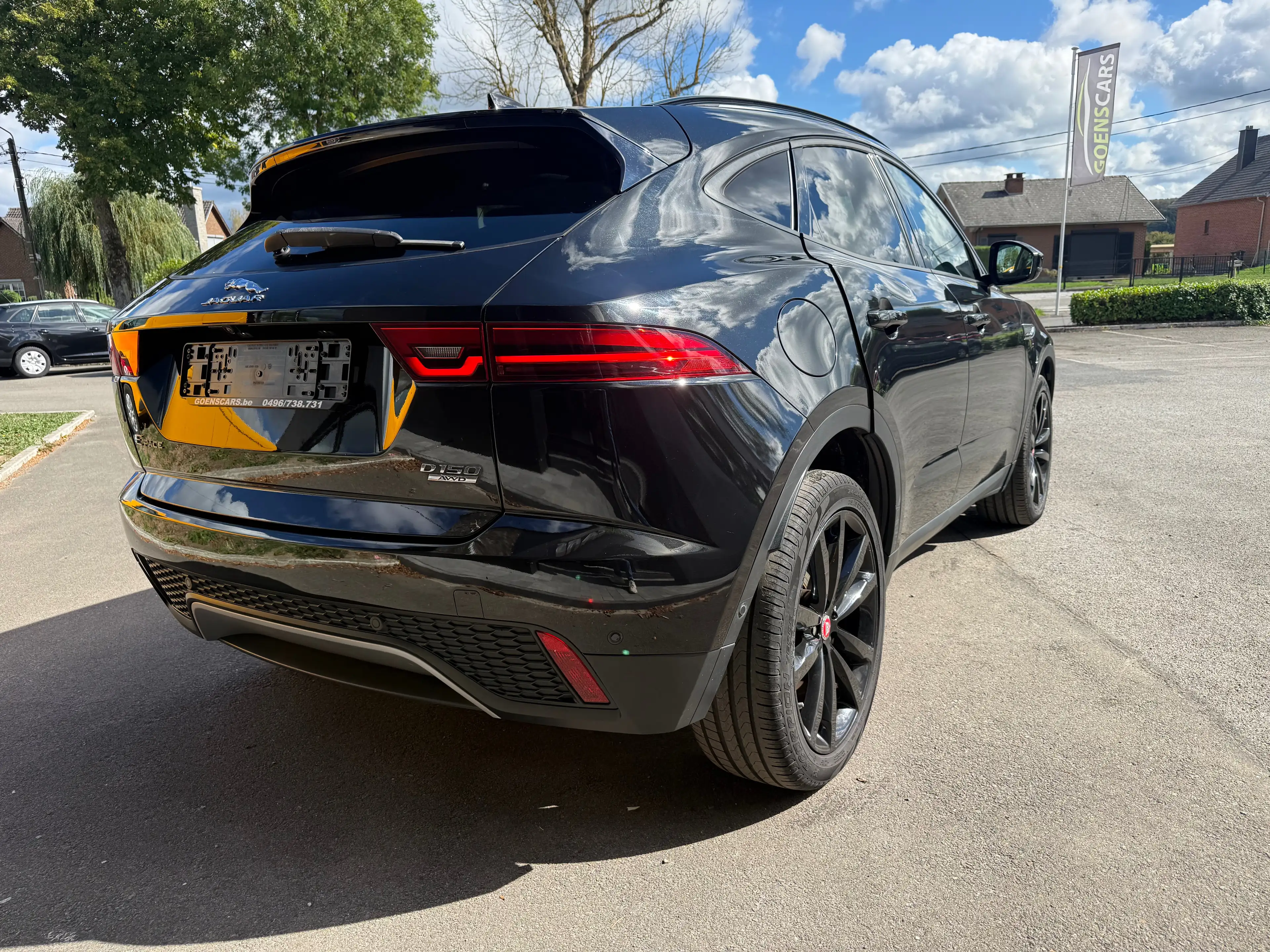Jaguar E-Pace E-Pace 2.0 D AWD BOÎTE AUTO,CRUISE,CLIM,CAMÉRA,RADARS,TOIT PANO… — photo 4
