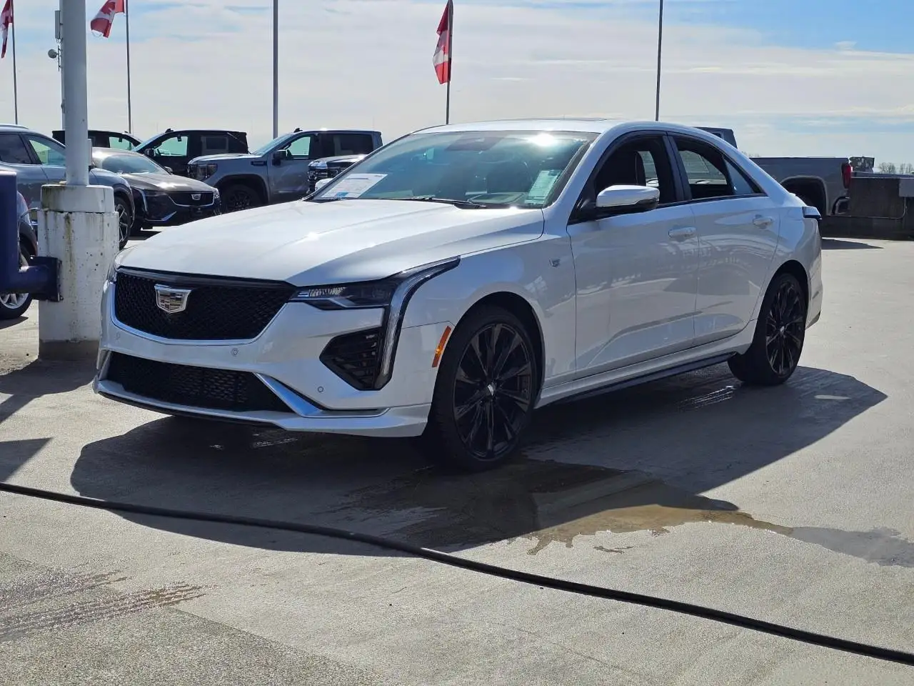 Cadillac CT4 снимка Cadillac CT4