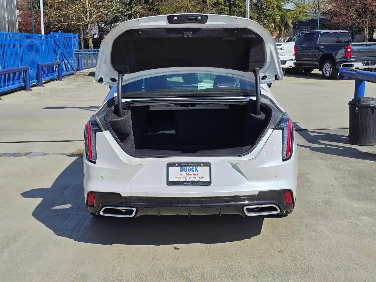 Cadillac CT4 снимка Cadillac CT4
