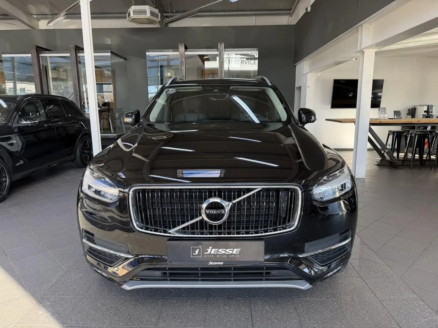 Volvo XC90 D5 AWD Momentum LED PANO R.CAM AHK 7-Sitze Nero - 2