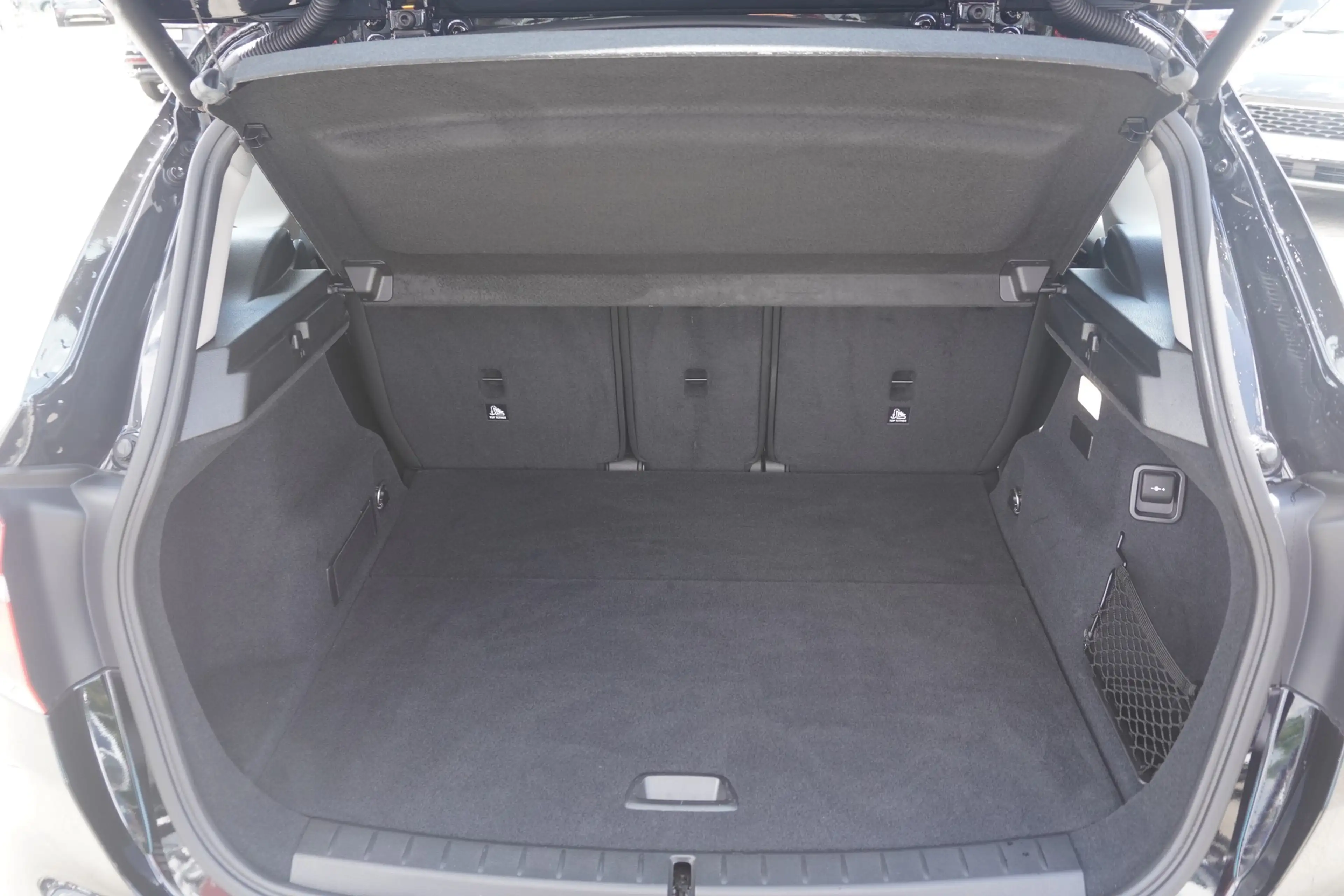 BMW 225 xe Sport Line xDrive LED Navi Sitzheizung — photo 13