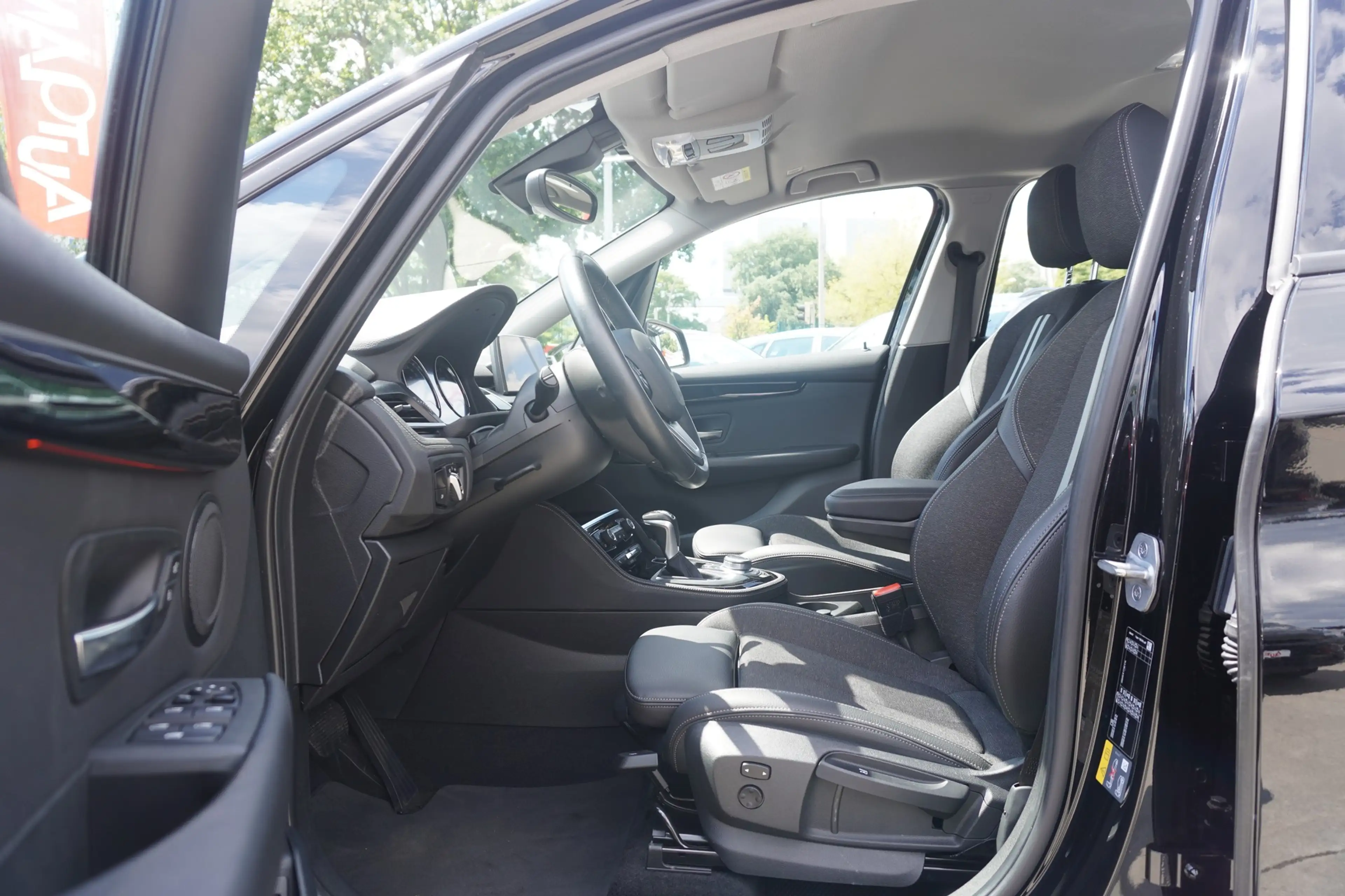 BMW 225 xe Sport Line xDrive LED Navi Sitzheizung — photo 11