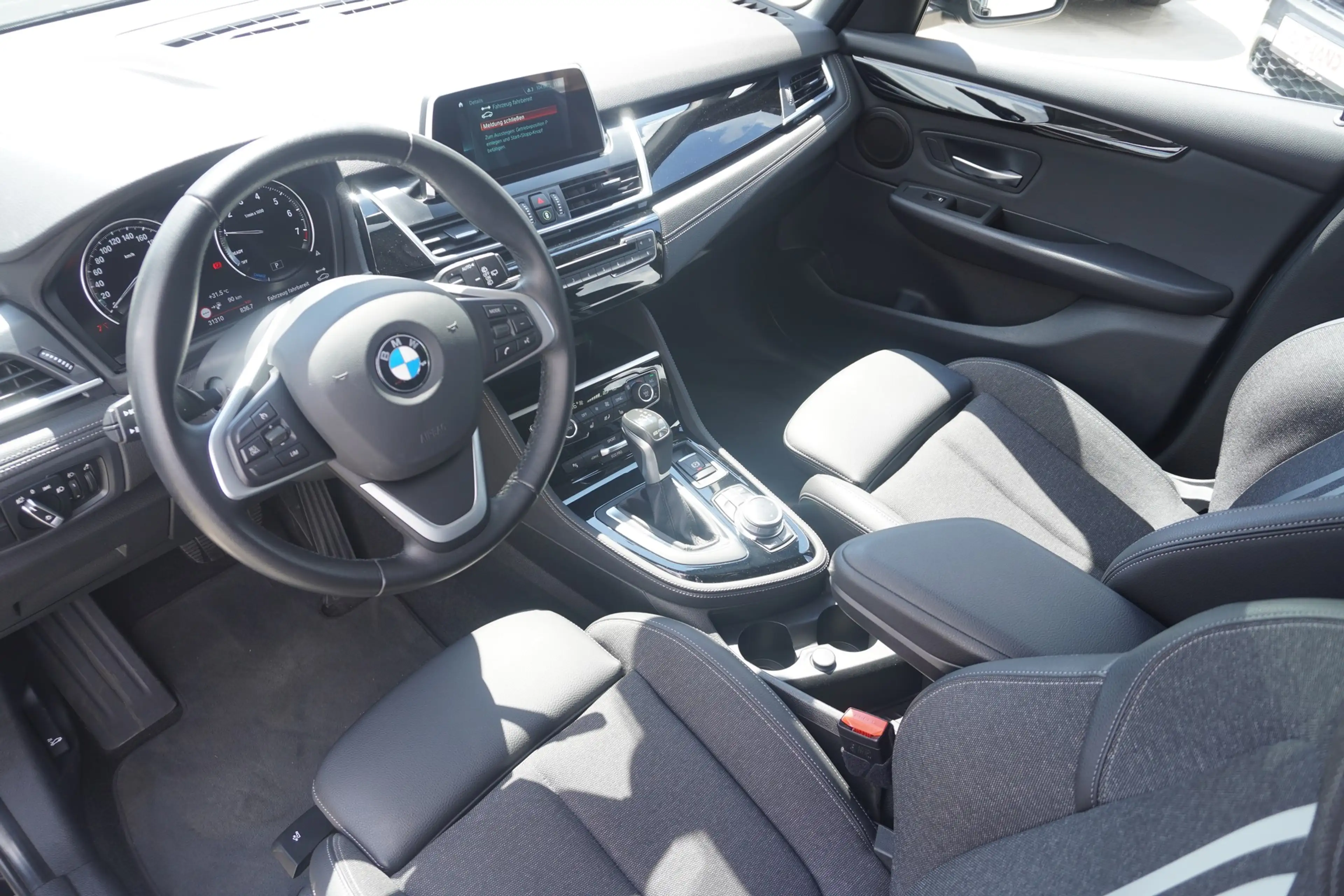 BMW 225 xe Sport Line xDrive LED Navi Sitzheizung — photo 10