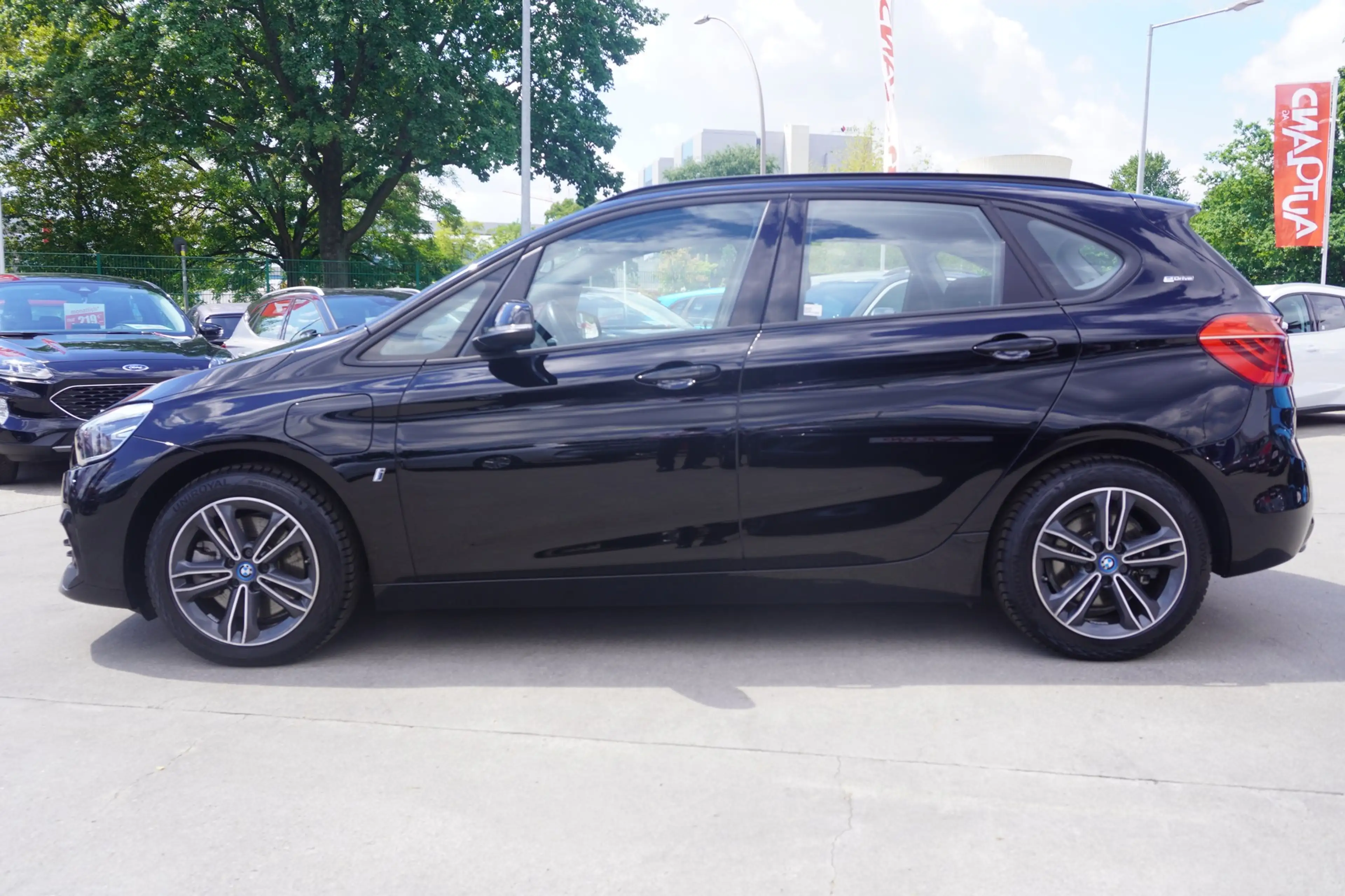 BMW 225 xe Sport Line xDrive LED Navi Sitzheizung — photo 5