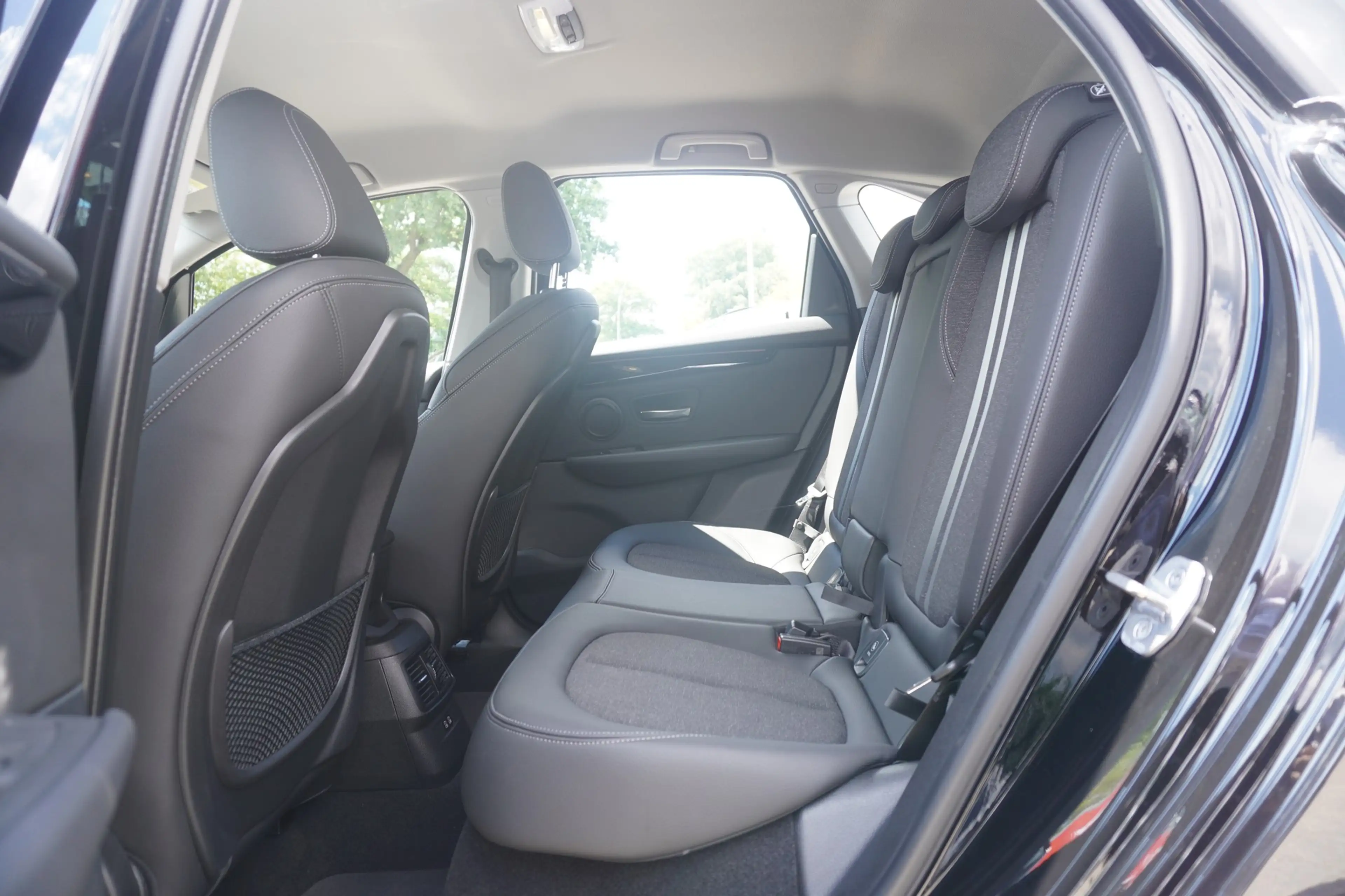 BMW 225 xe Sport Line xDrive LED Navi Sitzheizung — photo 12