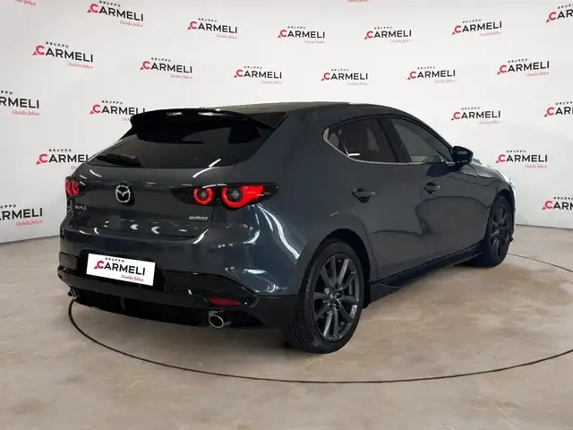 Mazda Mazda3 view 4