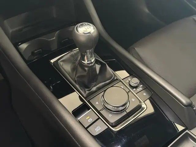 Mazda Mazda3 view 13