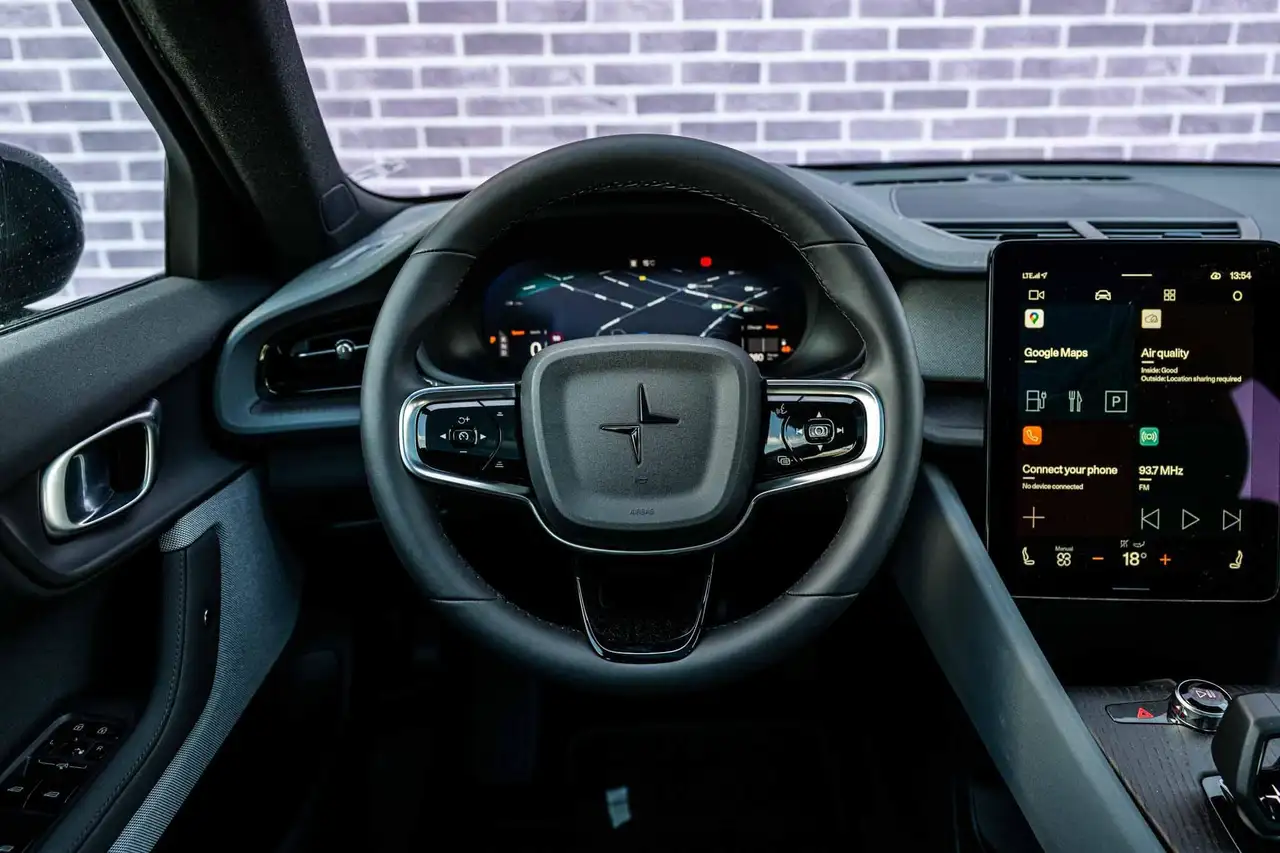 Polestar 2 2025