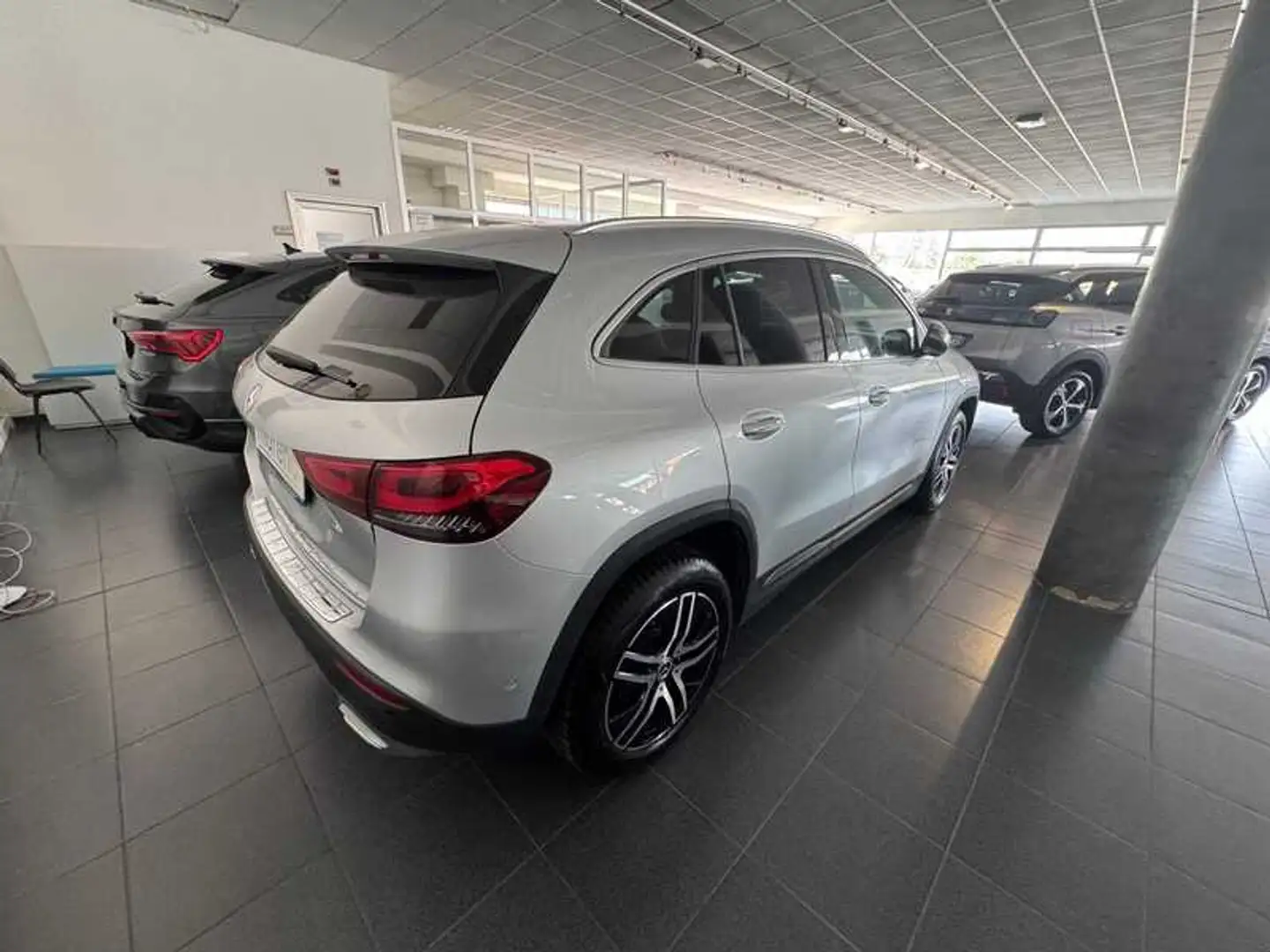 Mercedes-Benz GLA 200 d Sport Plus auto Argento - 2
