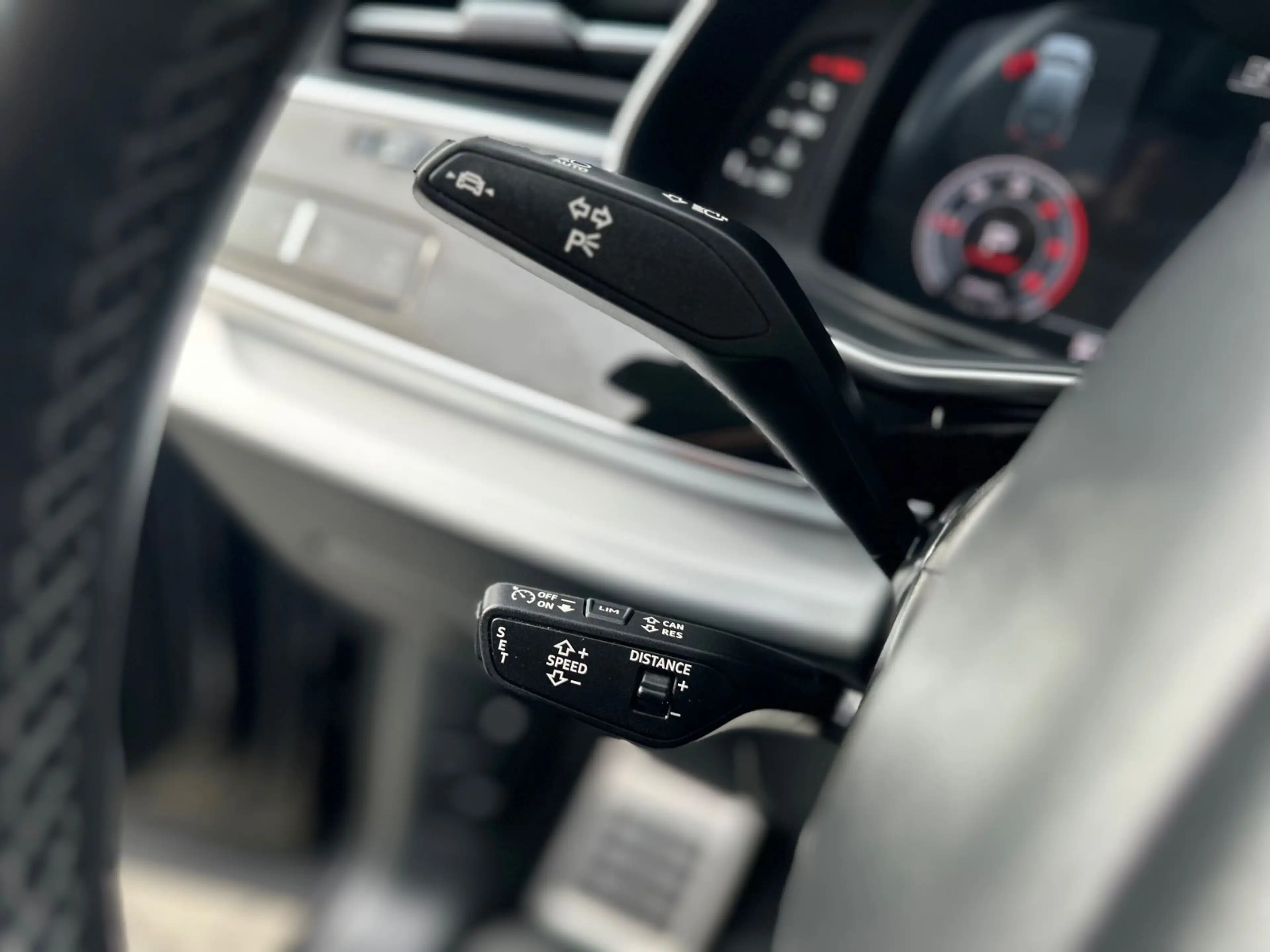 Audi Q7 50 TDI S-line HUD Pano Luft 360°AHK 22"Matrix — photo 25